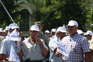 Protest în faţa sediului PSD Iaşi